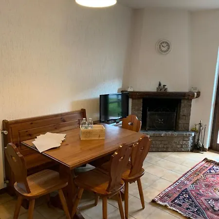Trilocale Fumeclo Apartment